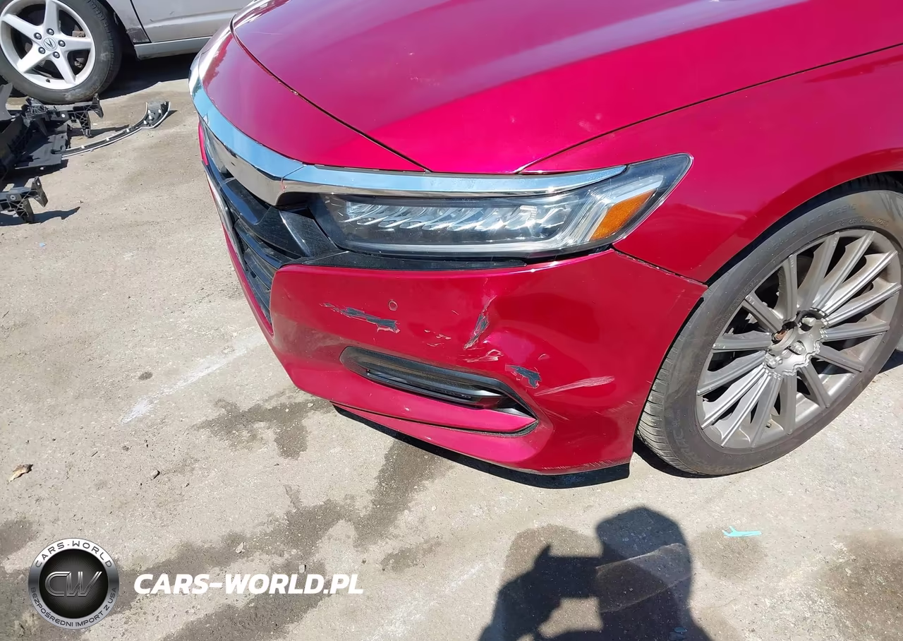 2018 Honda Accord Touring VIN:1HGCV1F90JA165683 - 18