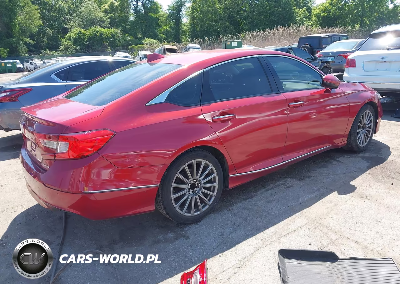 2018 Honda Accord Touring VIN:1HGCV1F90JA165683 - 4