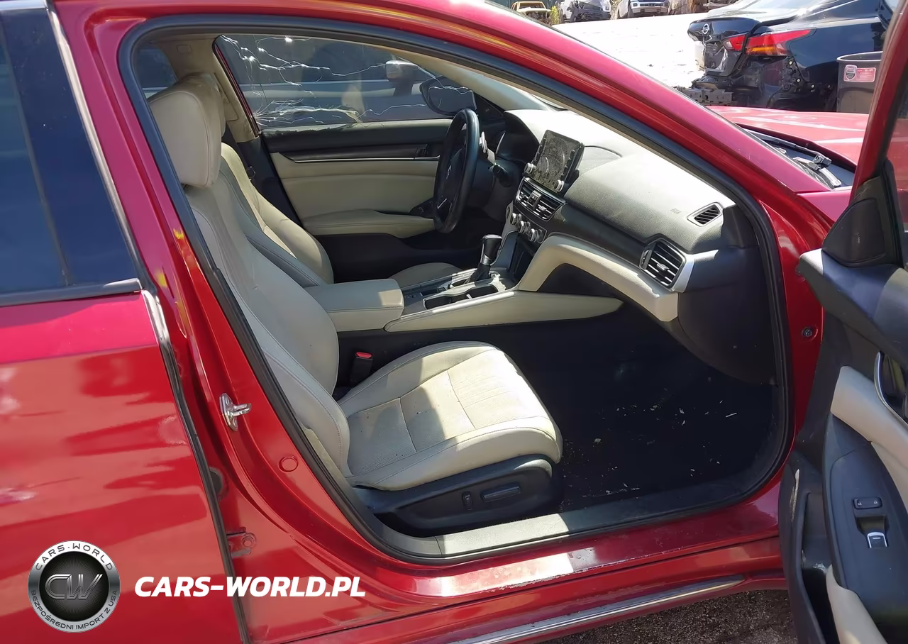 2018 Honda Accord Touring VIN:1HGCV1F90JA165683 - 5