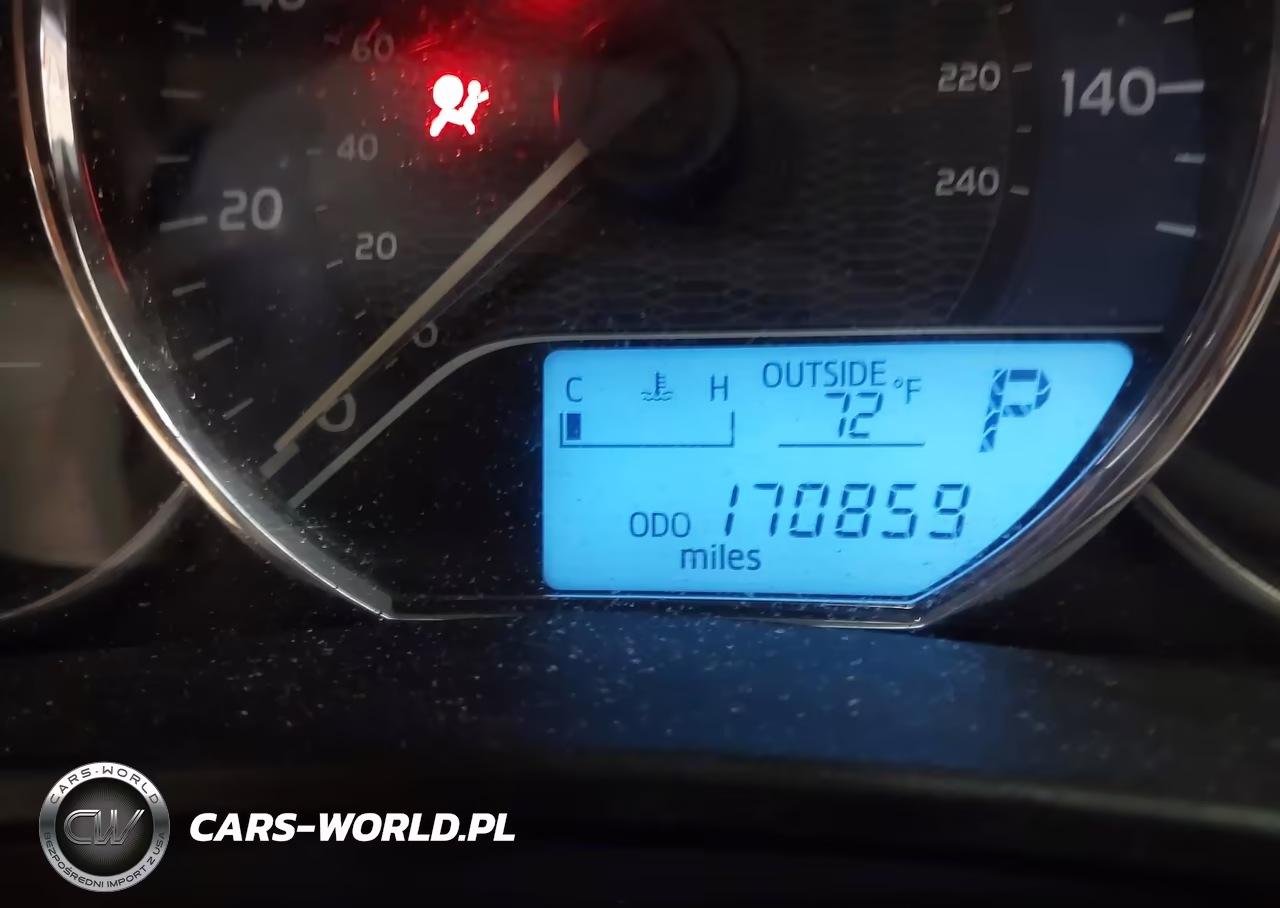 2014 Toyota Corolla L VIN:5YFBURHE9EP139705 - 16