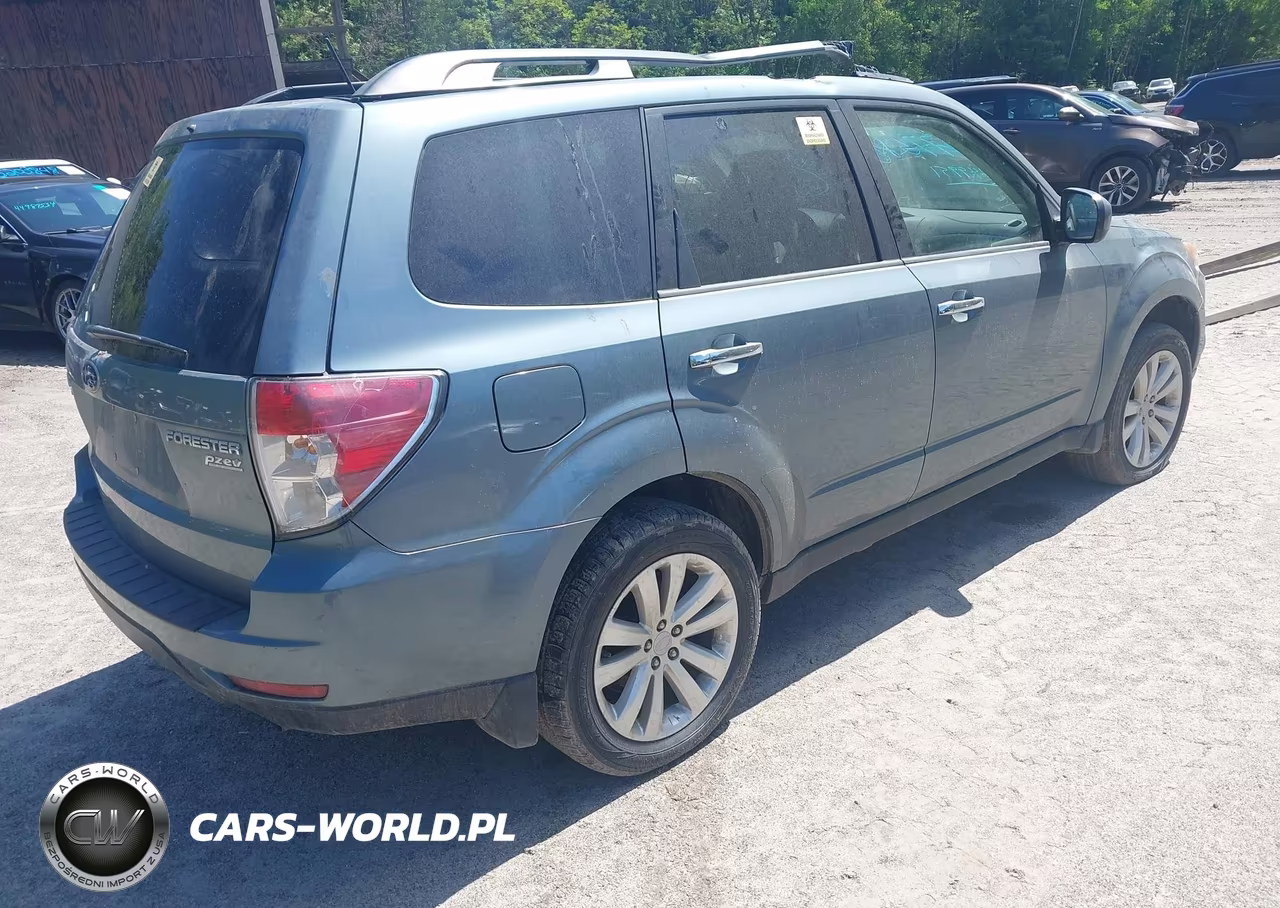 2013 Subaru Forester 2.5X Premium VIN:JF2SHADC9DH428766 - 4