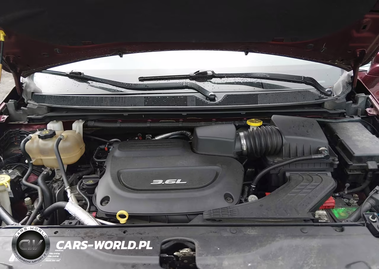 2017 Chrysler Pacifica Touring-L VIN:2C4RC1BG8HR810329 - 10