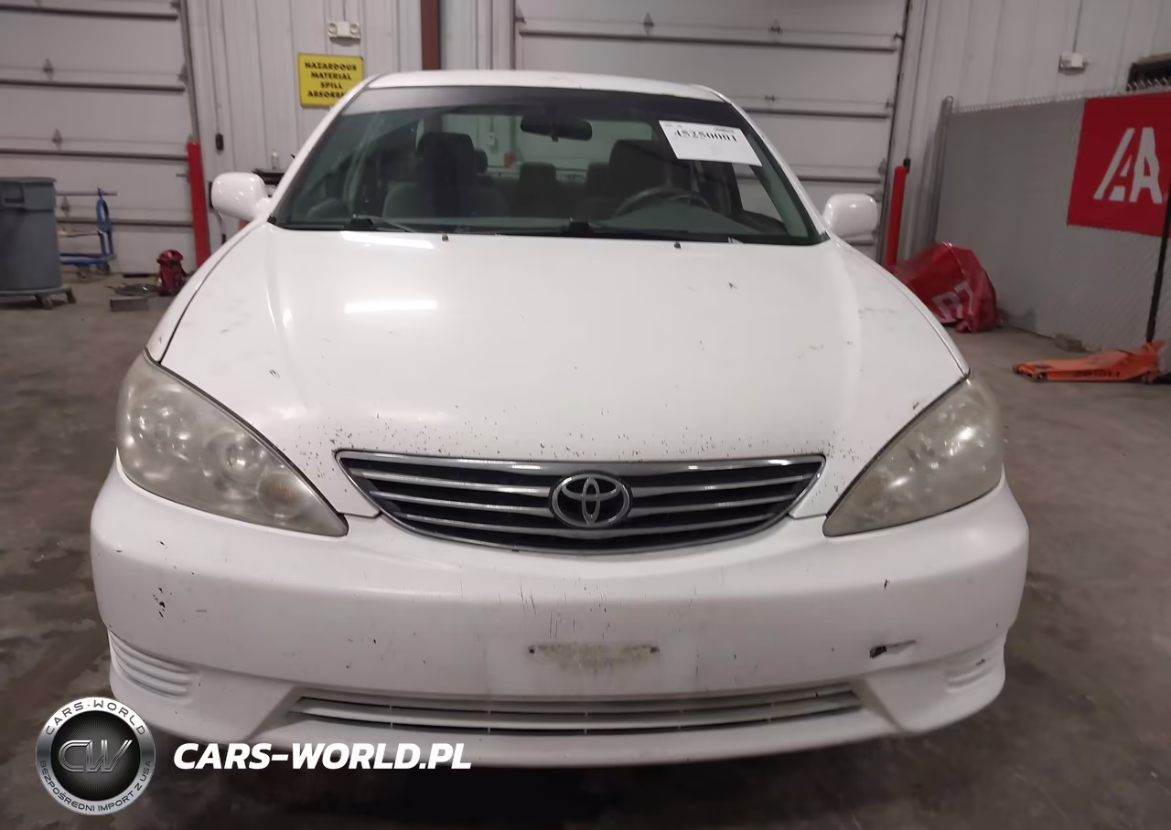 2005 Toyota Camry Le VIN:4T1BE32K45U623269 - 12