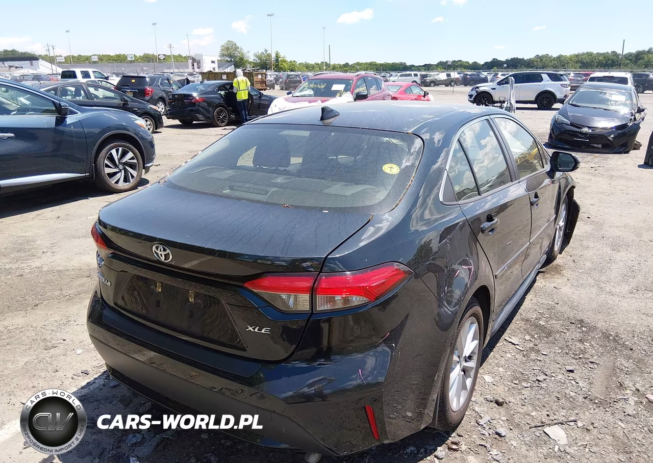 2020 Toyota Corolla Xle VIN:JTDFPRAE7LJ084174 - 4