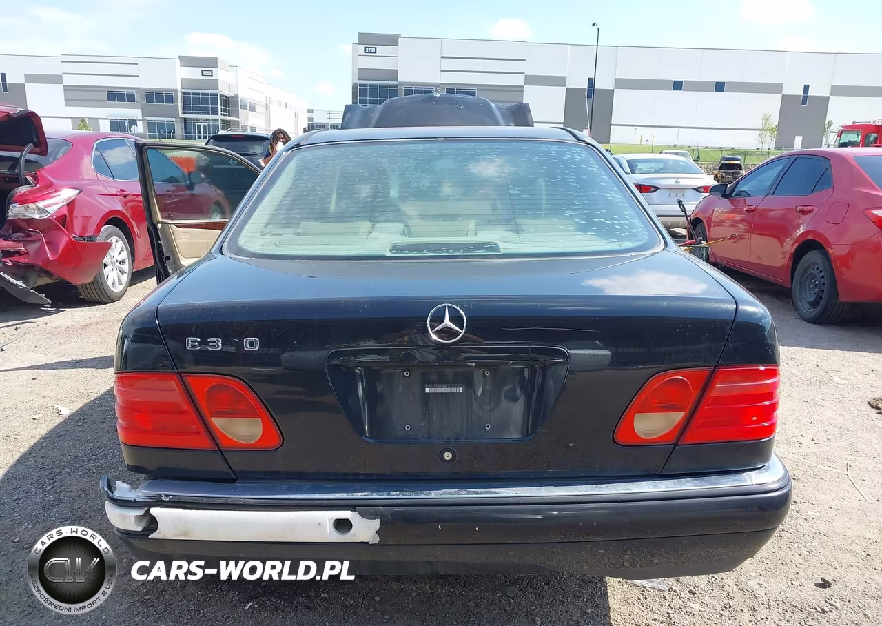 1999 Mercedes-Benz E 320 VIN:WDBJF65H3XA898911 - 16