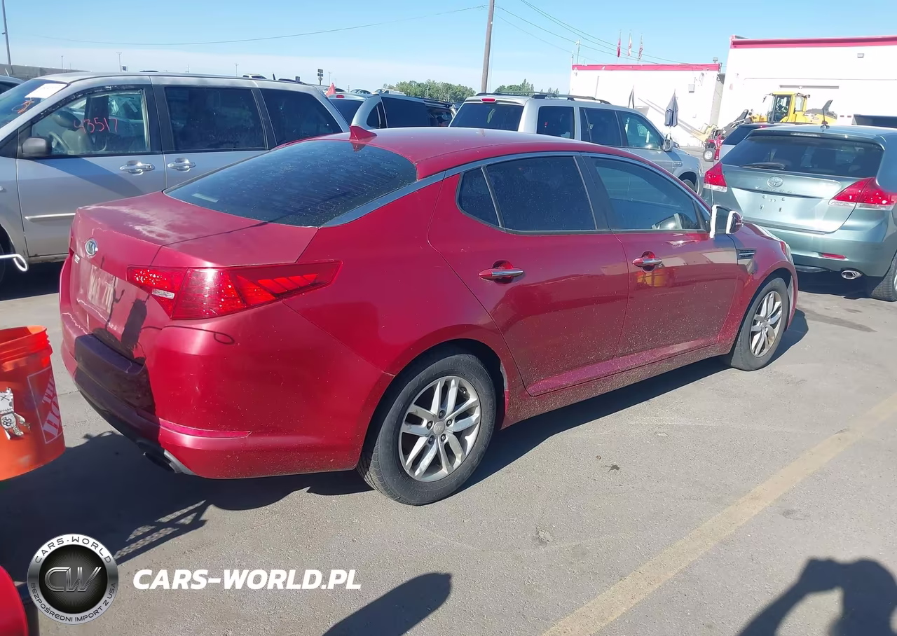 2012 Kia Optima Lx VIN:5XXGM4A7XCG075099 - 4