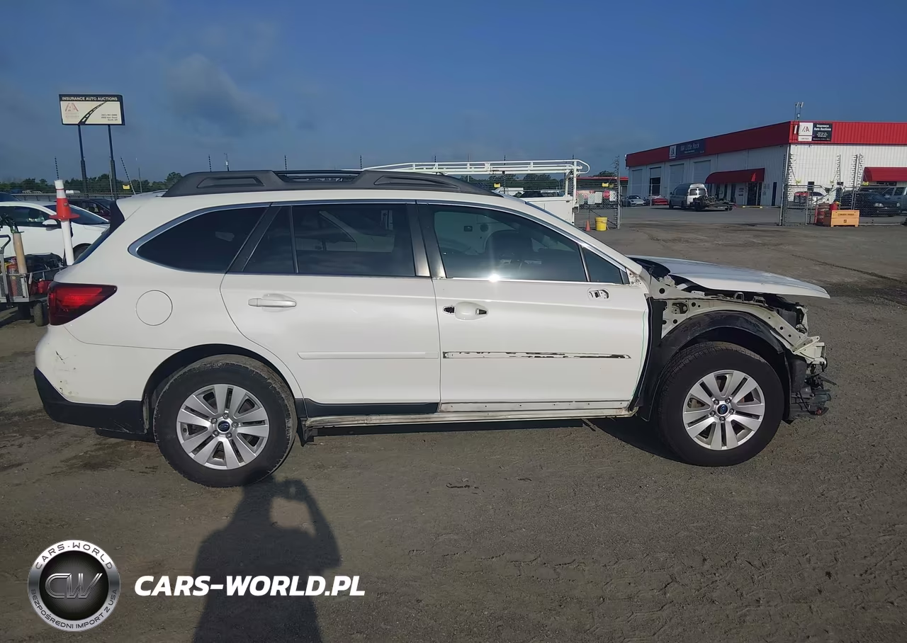 2018 Subaru Outback 2.5I Premium VIN:4S4BSACC9J3227701 - 14