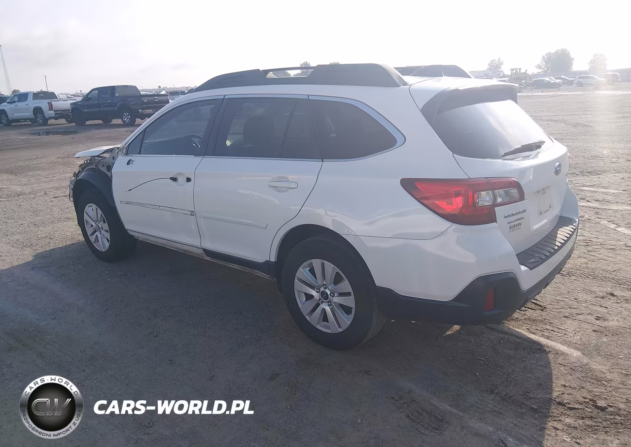2018 Subaru Outback 2.5I Premium VIN:4S4BSACC9J3227701 - 3