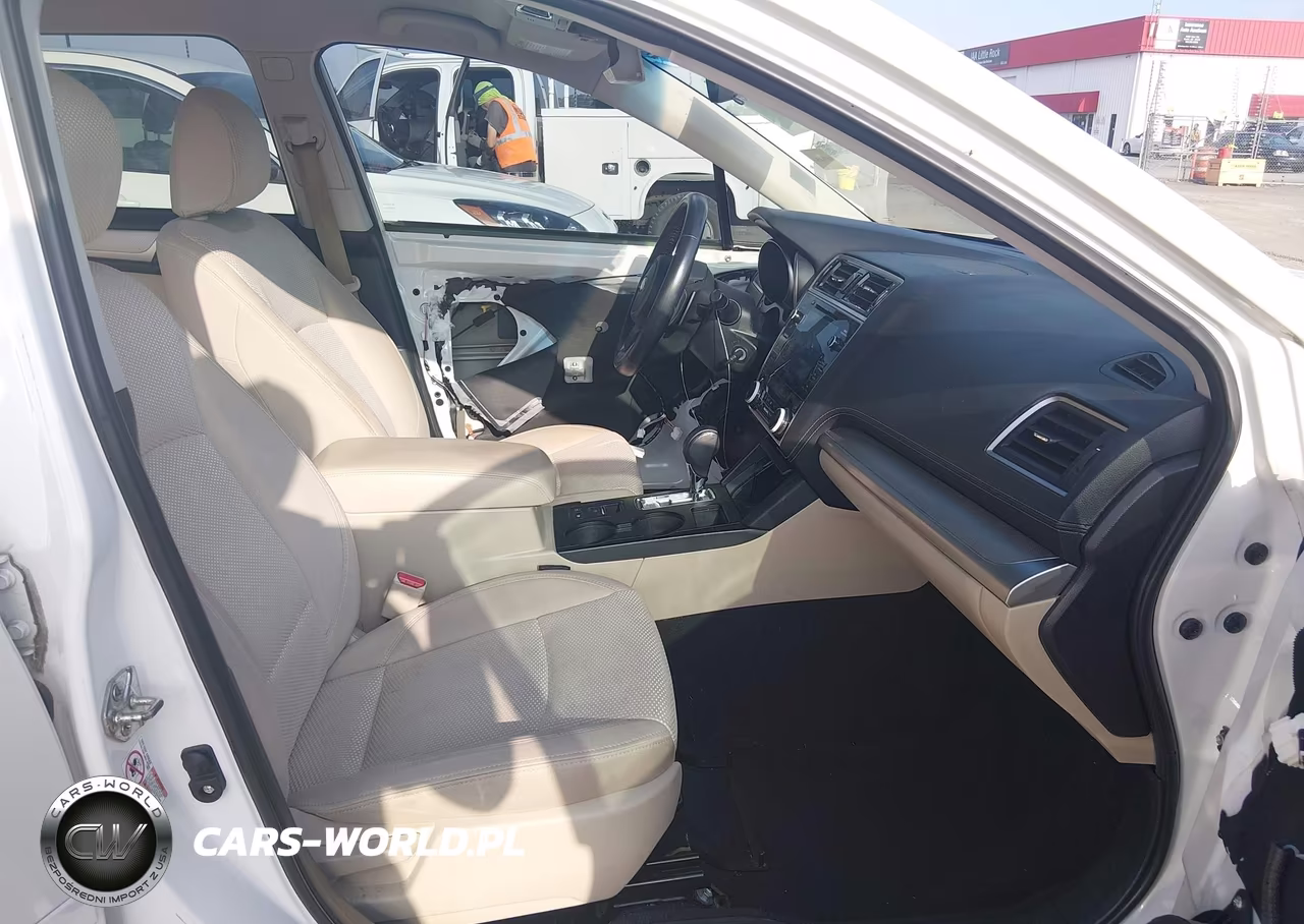 2018 Subaru Outback 2.5I Premium VIN:4S4BSACC9J3227701 - 5