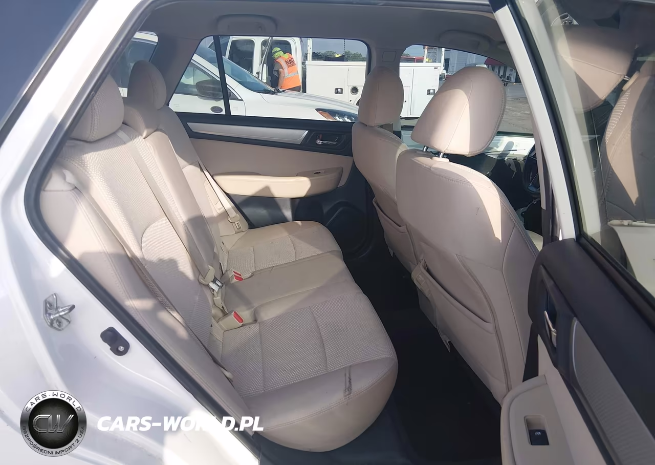 2018 Subaru Outback 2.5I Premium VIN:4S4BSACC9J3227701 - 8