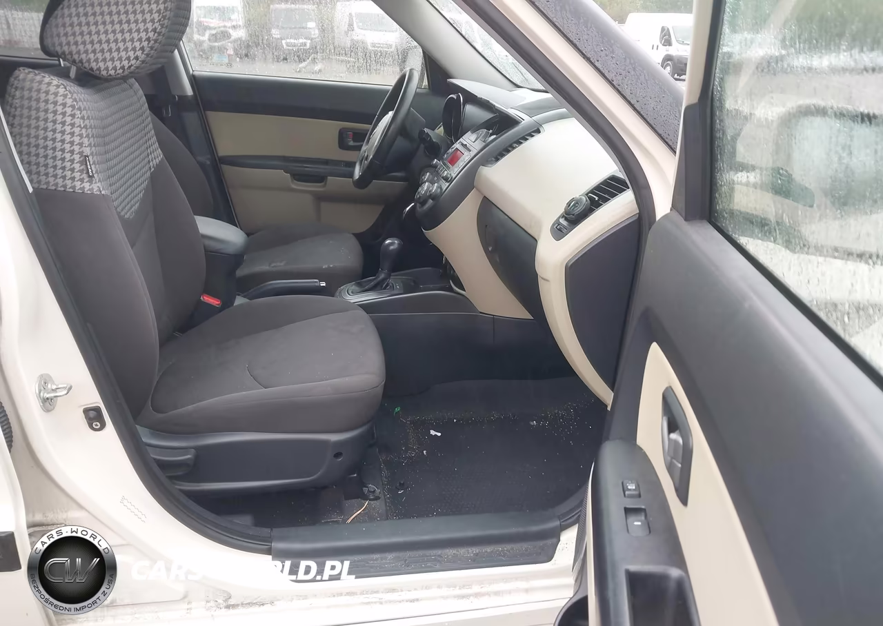 2011 Kia Soul ! VIN:KNDJT2A2XB7713781 - 5