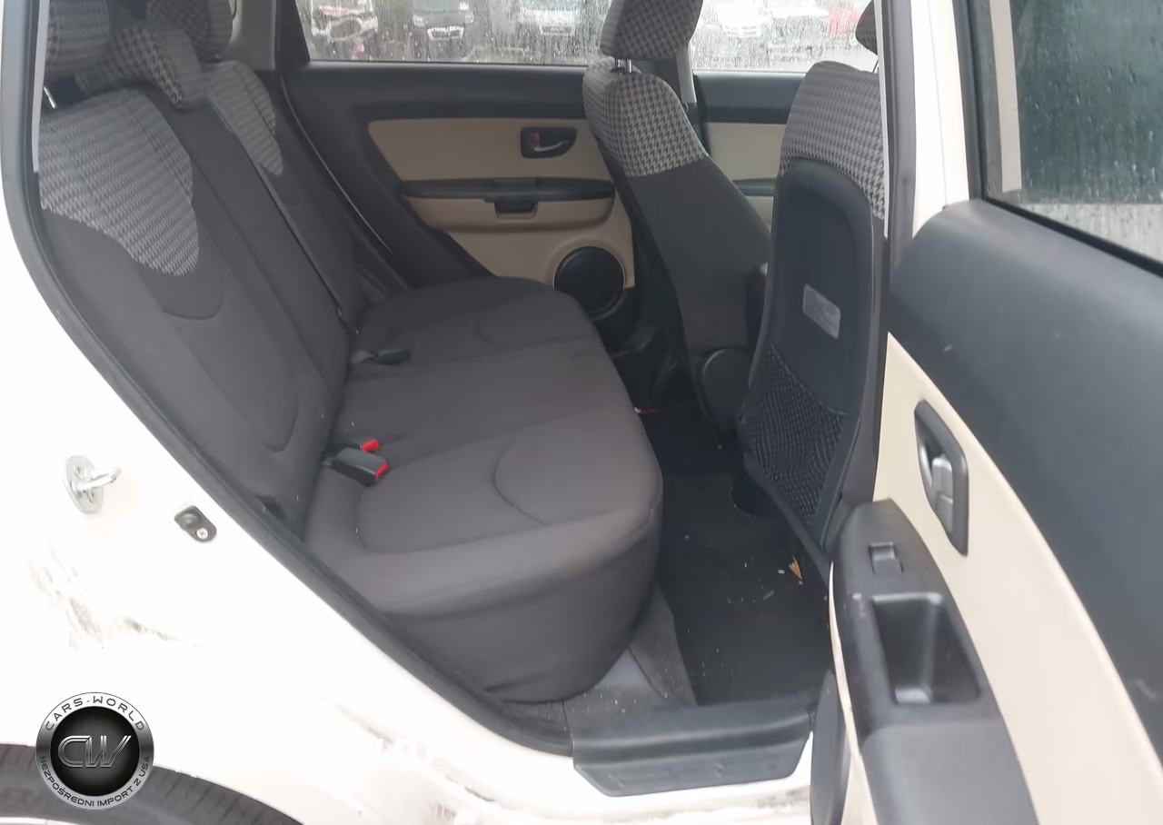 2011 Kia Soul ! VIN:KNDJT2A2XB7713781 - 8