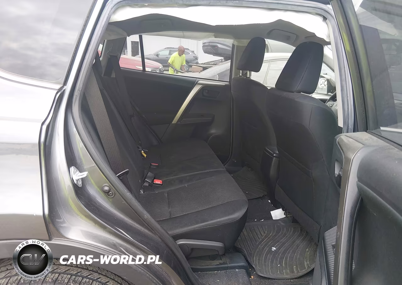 2015 Toyota Rav4 Le VIN:JTMBFREV8FJ015350 - 8