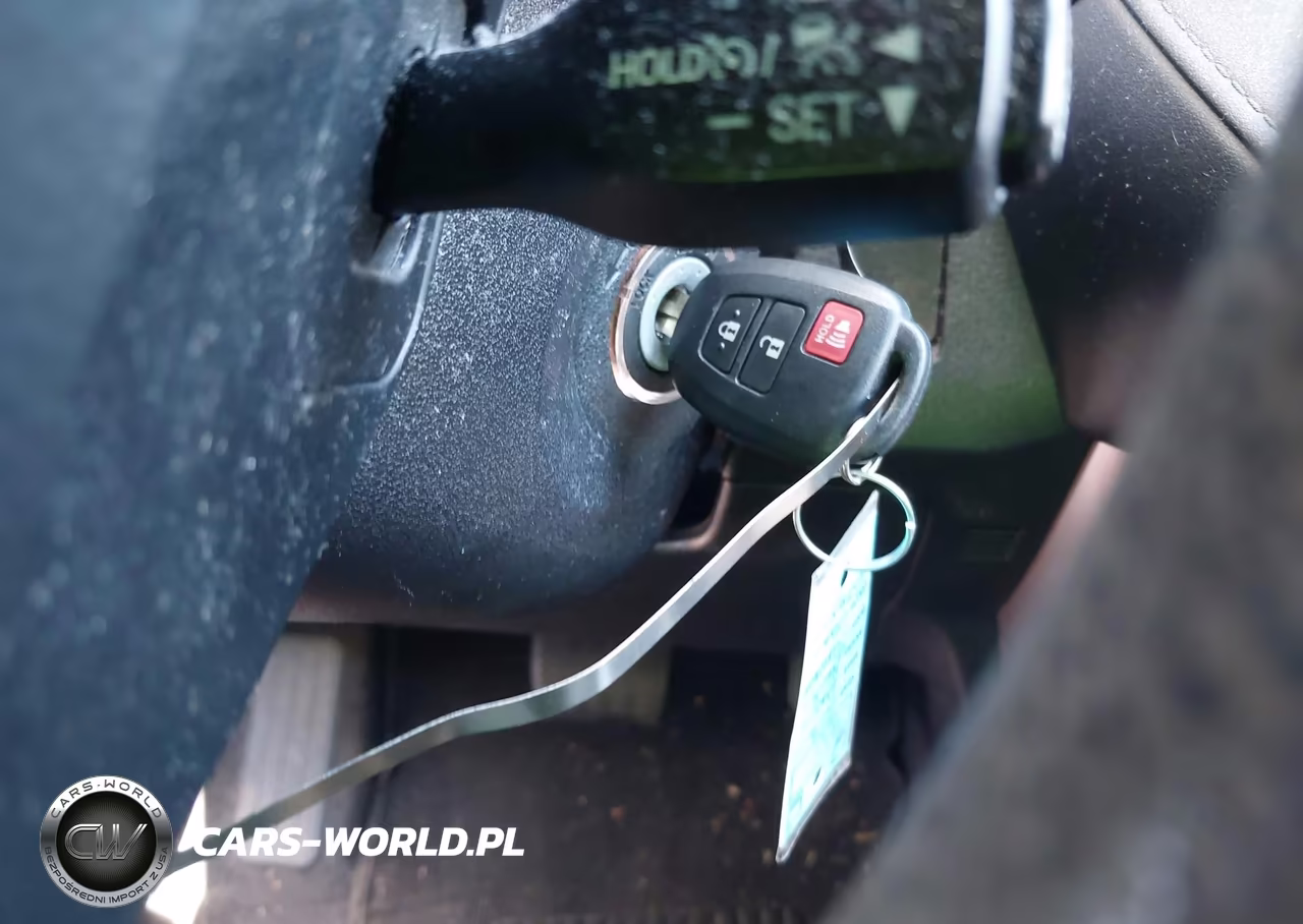 2018 Toyota Rav4 Le VIN:JTMZFREV7JJ155073 - 11