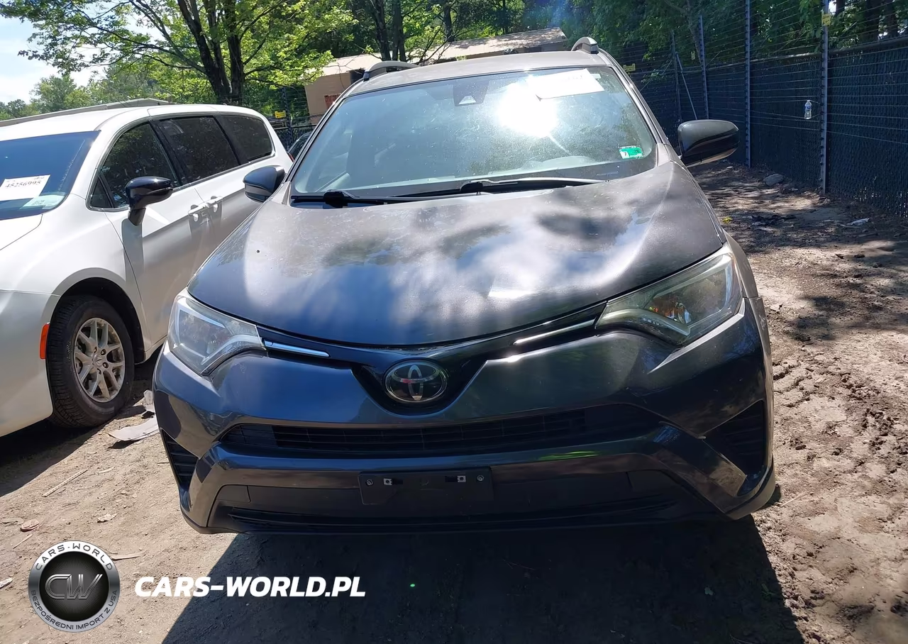 2018 Toyota Rav4 Le VIN:JTMZFREV7JJ155073 - 13
