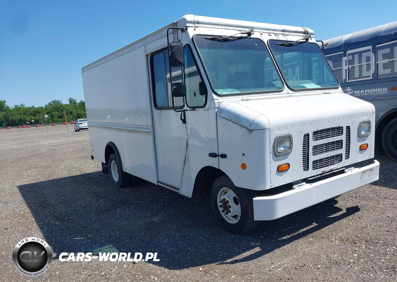 2013 Ford E-350 Stripped