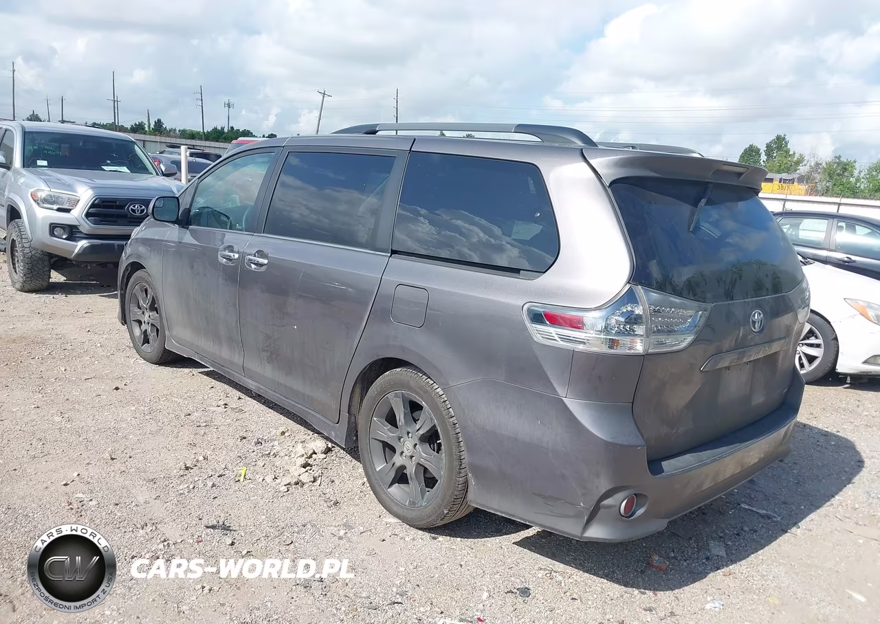2016 Toyota Sienna Se 8 Passenger VIN:5TDXK3DC6GS733689 - 3