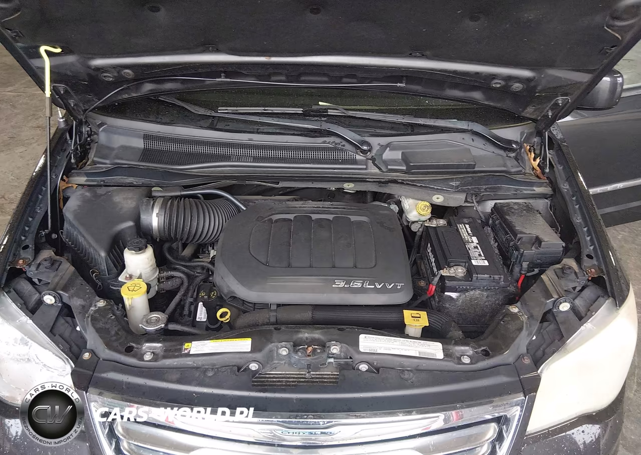 2012 Chrysler Town & Country Touring VIN:2C4RC1BG6CR376436 - 10