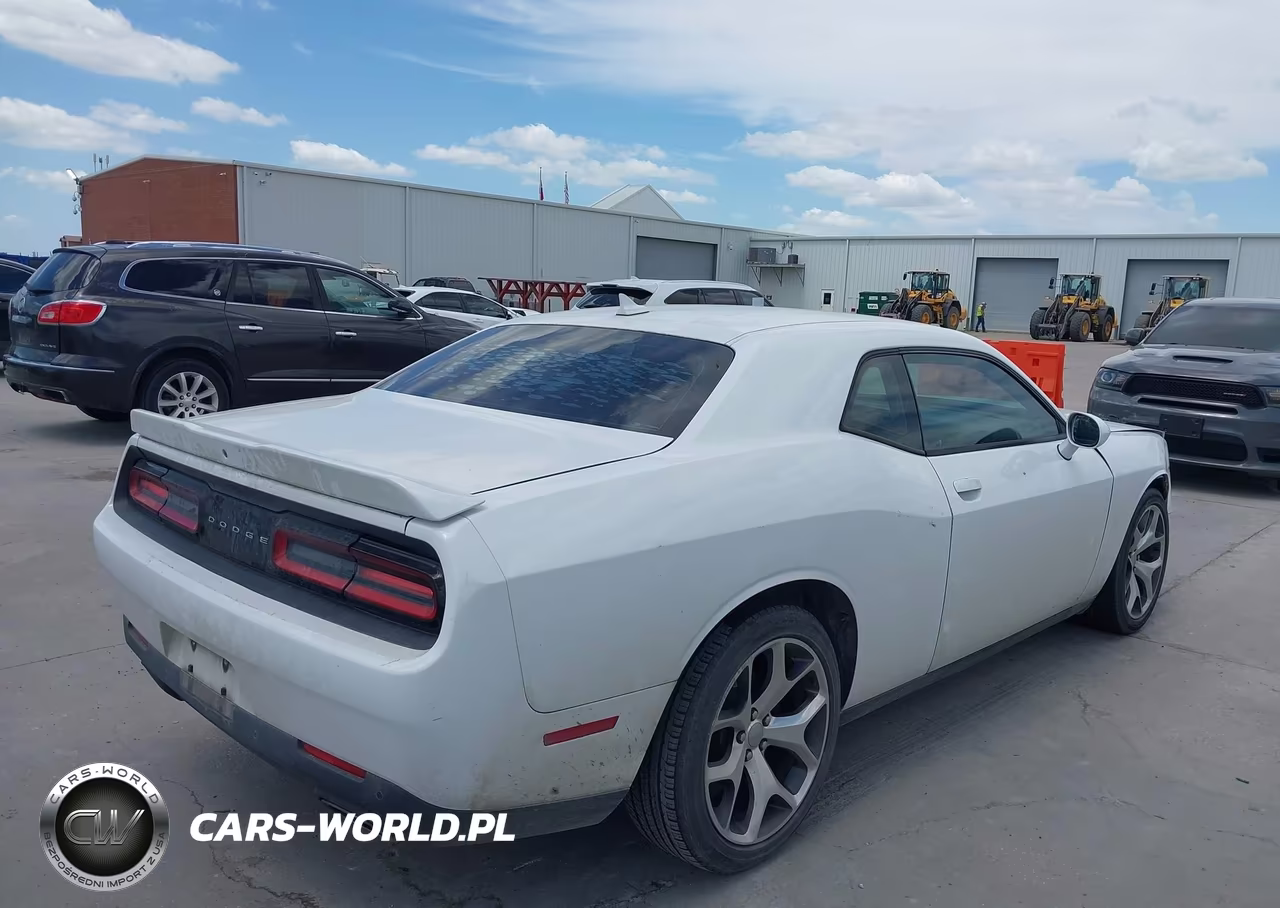 2015 Dodge Challenger Sxt Plus VIN:2C3CDZBG4FH707627 - 4