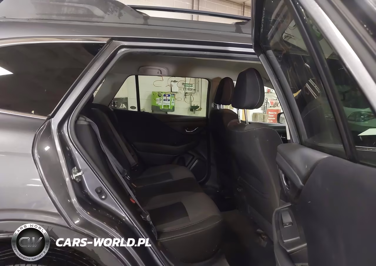 2020 Subaru Outback Premium VIN:4S4BTACC4L3227542 - 8