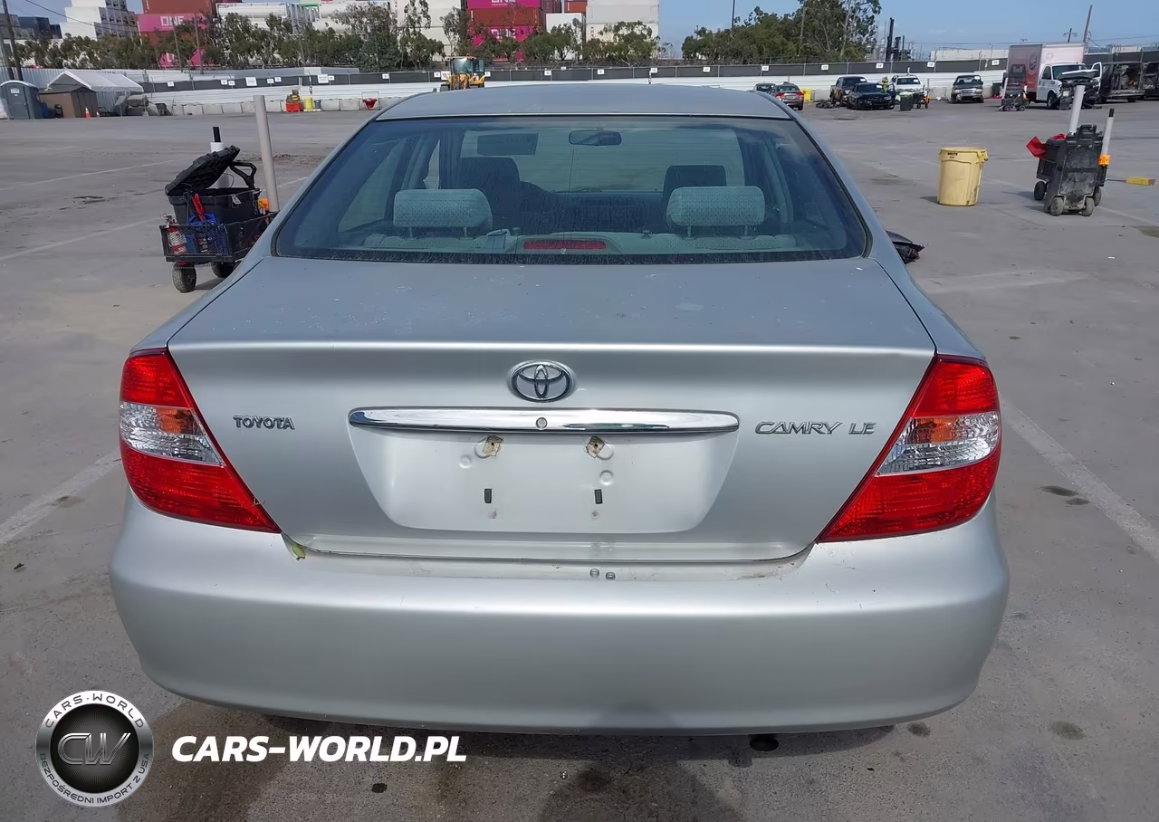 2002 Toyota Camry Le VIN:4T1BE32K92U587588 - 16