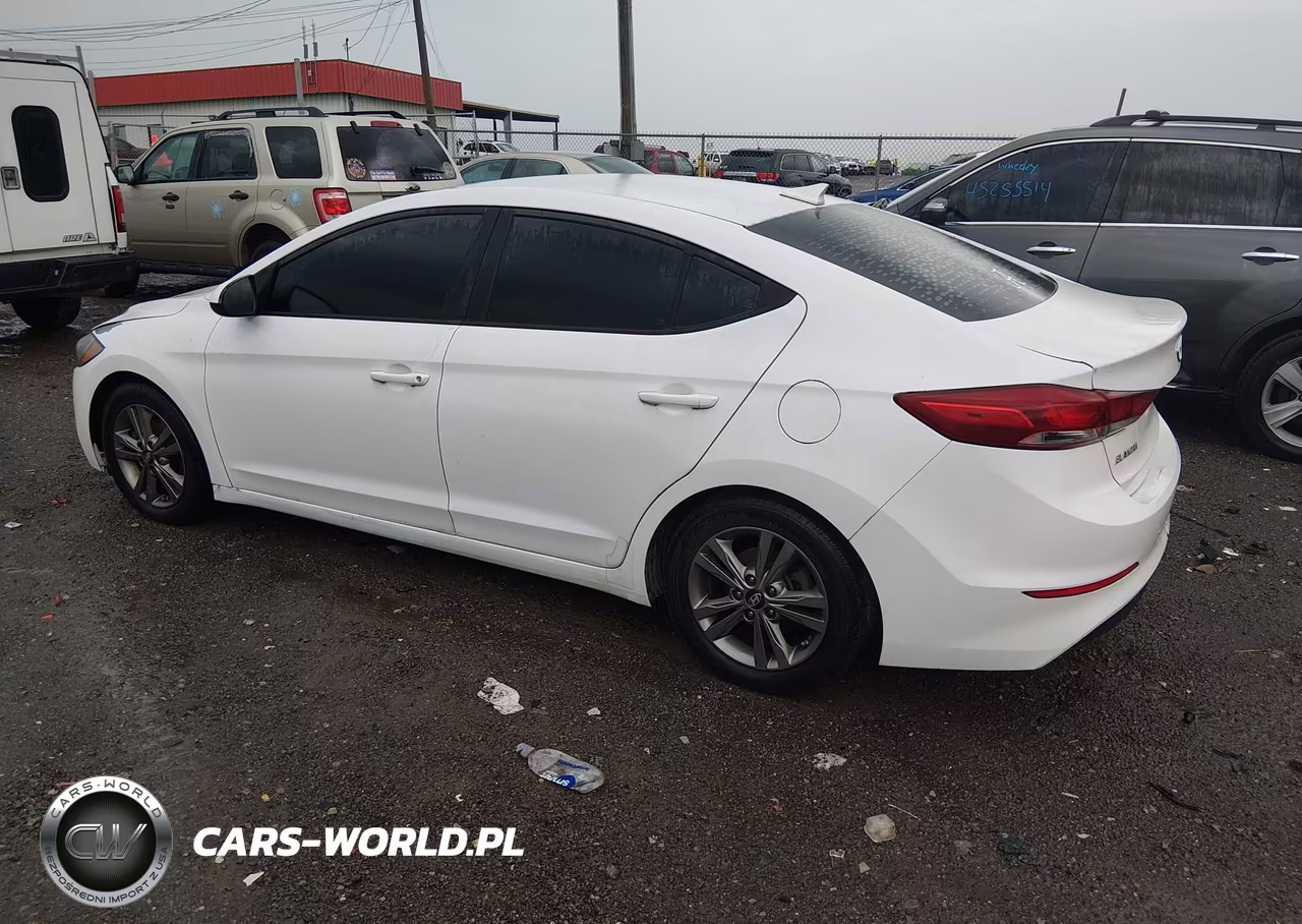 2018 Hyundai Elantra Sel VIN:5NPD84LF3JH268529 - 3