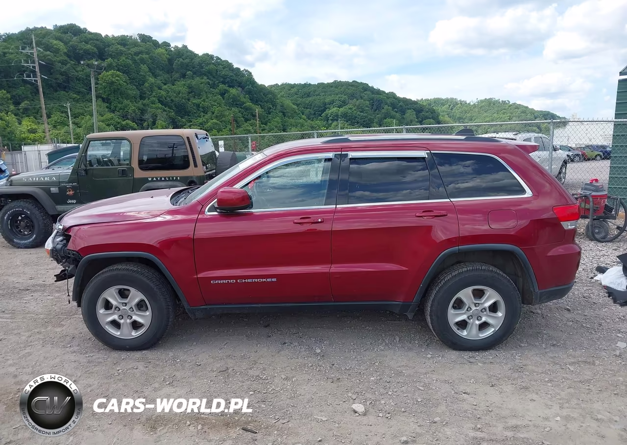 2015 Jeep Grand Cherokee Laredo VIN:1C4RJFAG3FC225099 - 15