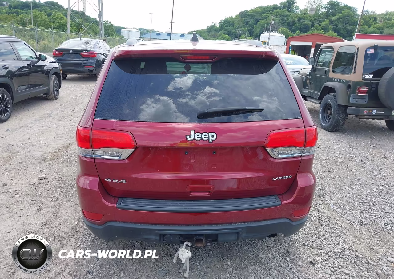 2015 Jeep Grand Cherokee Laredo VIN:1C4RJFAG3FC225099 - 17