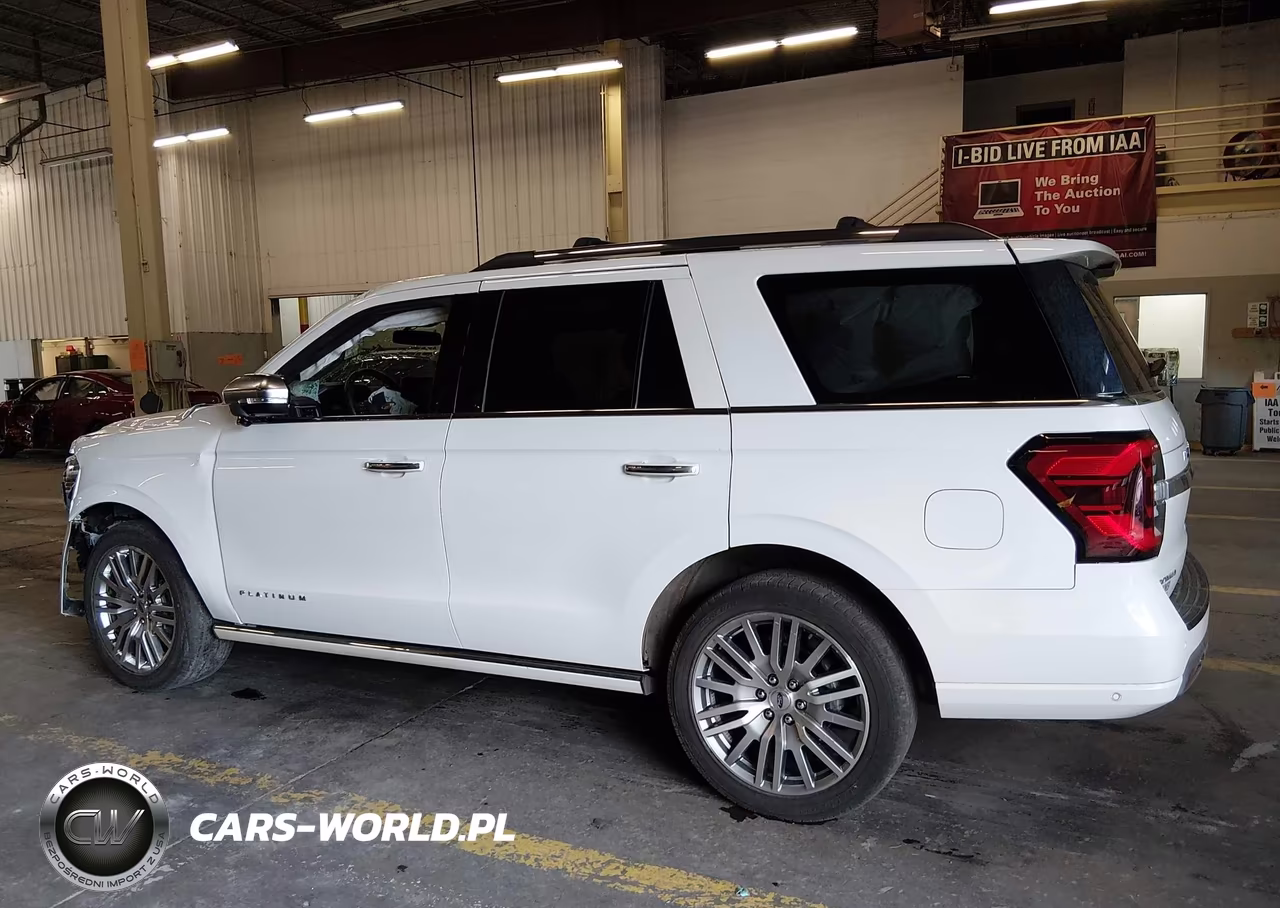 2024 Ford Expedition Platinum VIN:1FMJU1M83REA54497 - 14