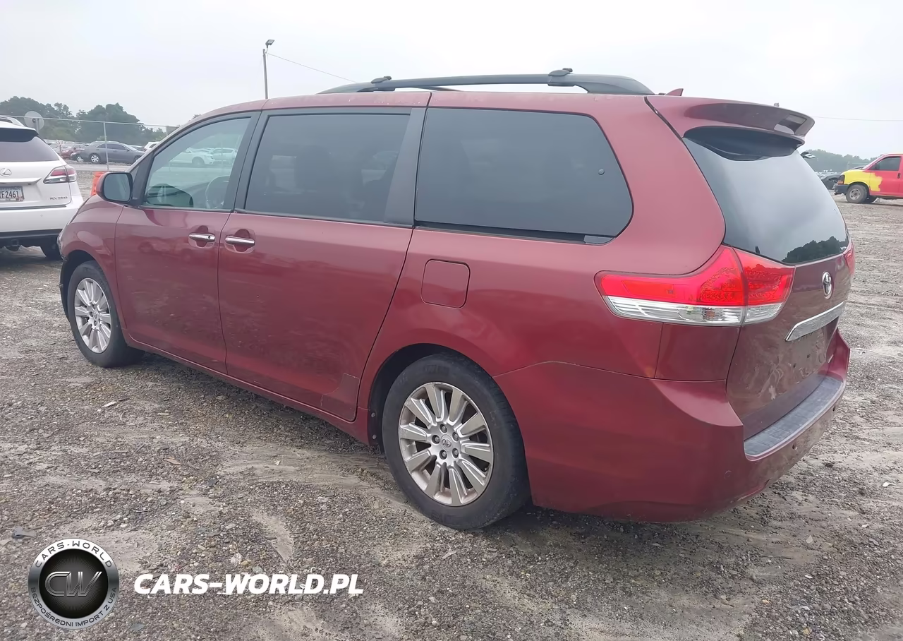 2011 Toyota Sienna Limited V6 VIN:5TDYK3DC3BS031004 - 3