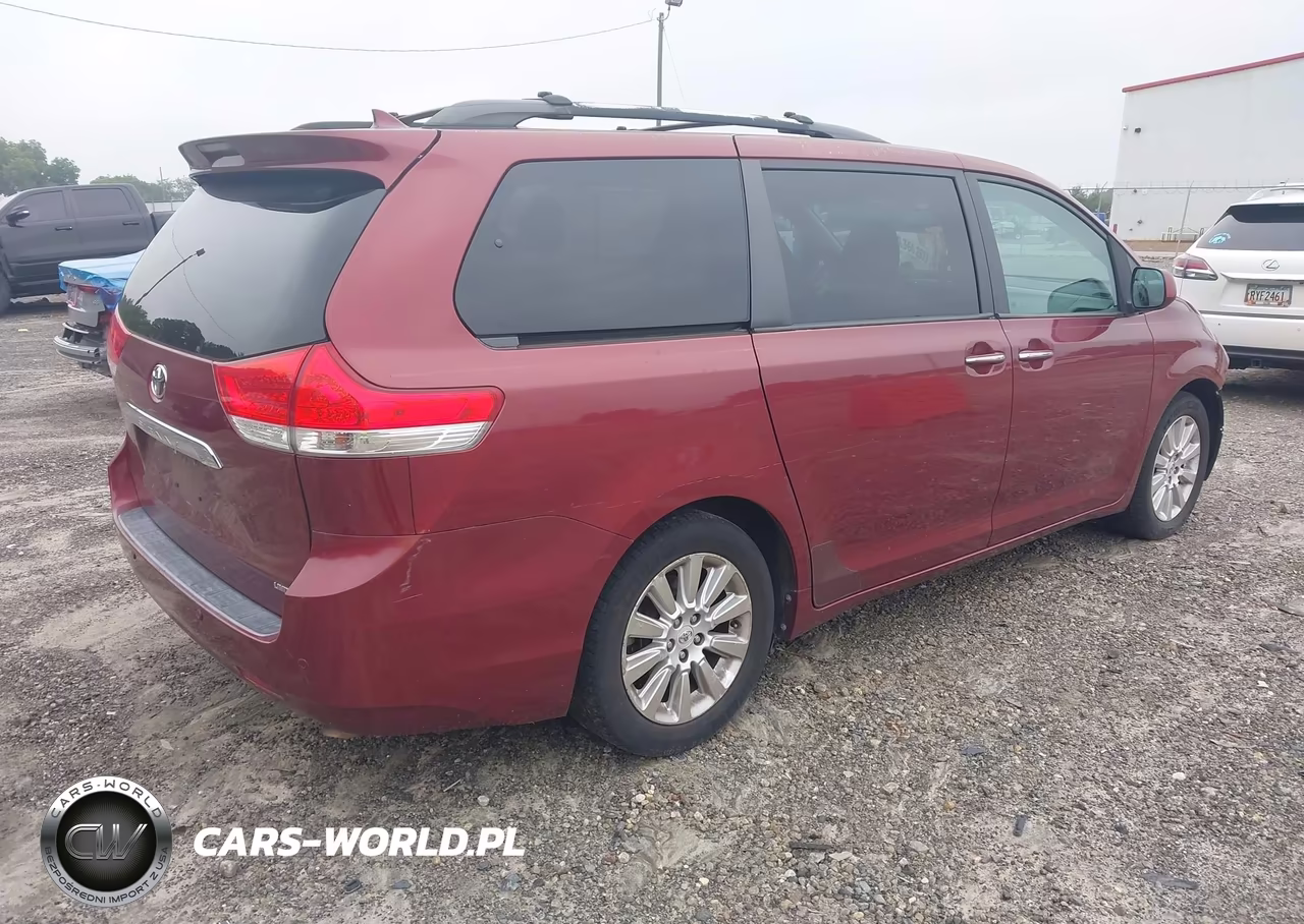 2011 Toyota Sienna Limited V6 VIN:5TDYK3DC3BS031004 - 4