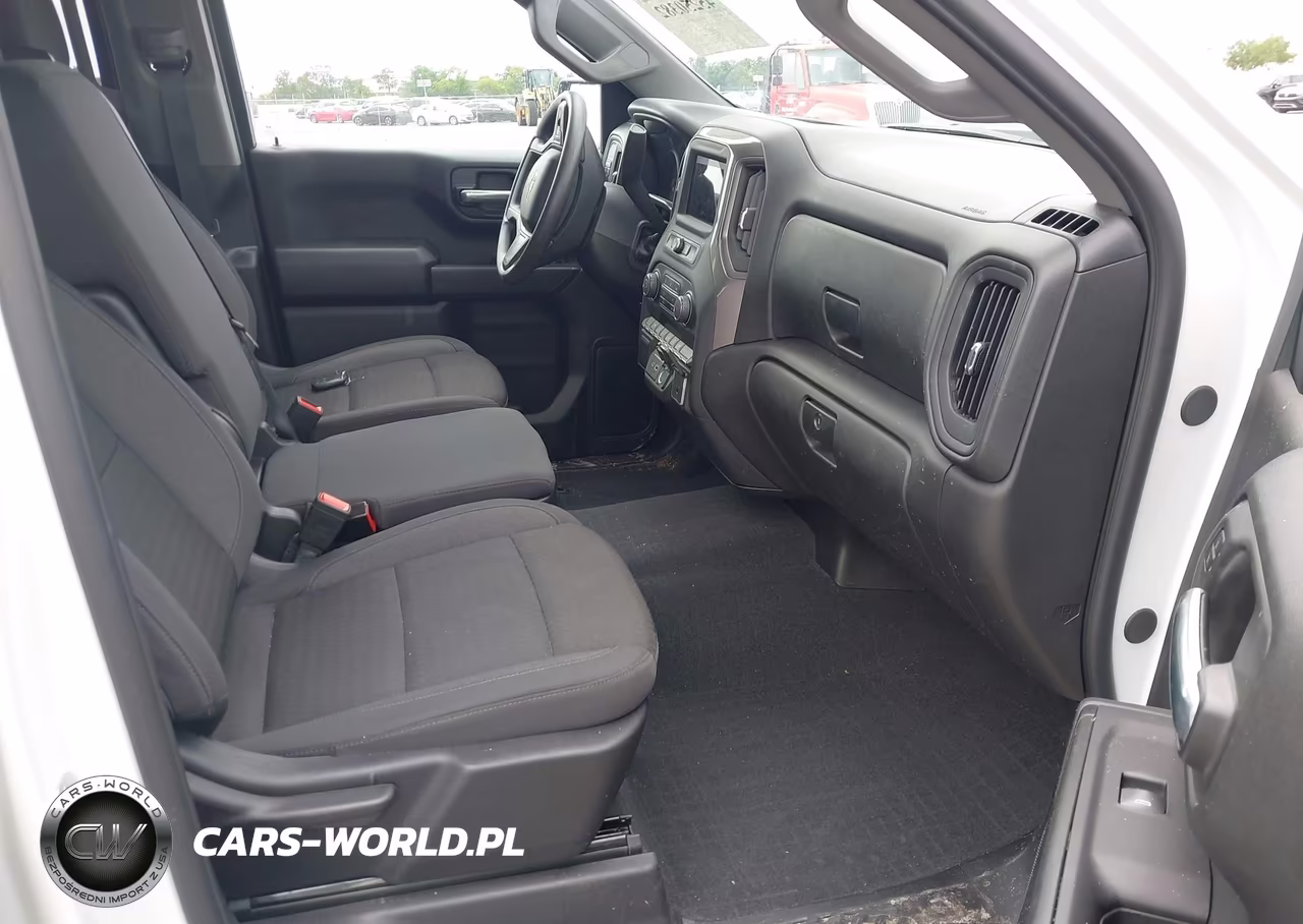 2026 Chevrolet Silverado 1500 2Wd Standard Bed Custom VIN:1GCRABEK5TZ258167 - 5