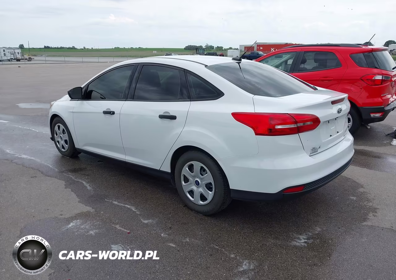 2016 Ford Focus S VIN:1FADP3E28GL392359 - 3