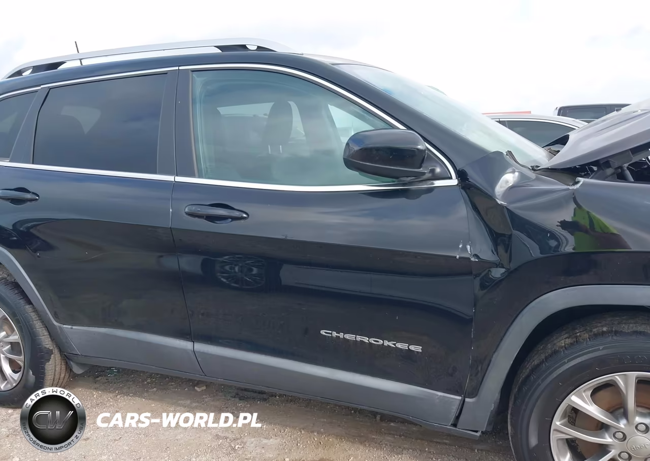 2019 Jeep Cherokee Latitude Plus 4X4 VIN:1C4PJMLN9KD212014 - 14