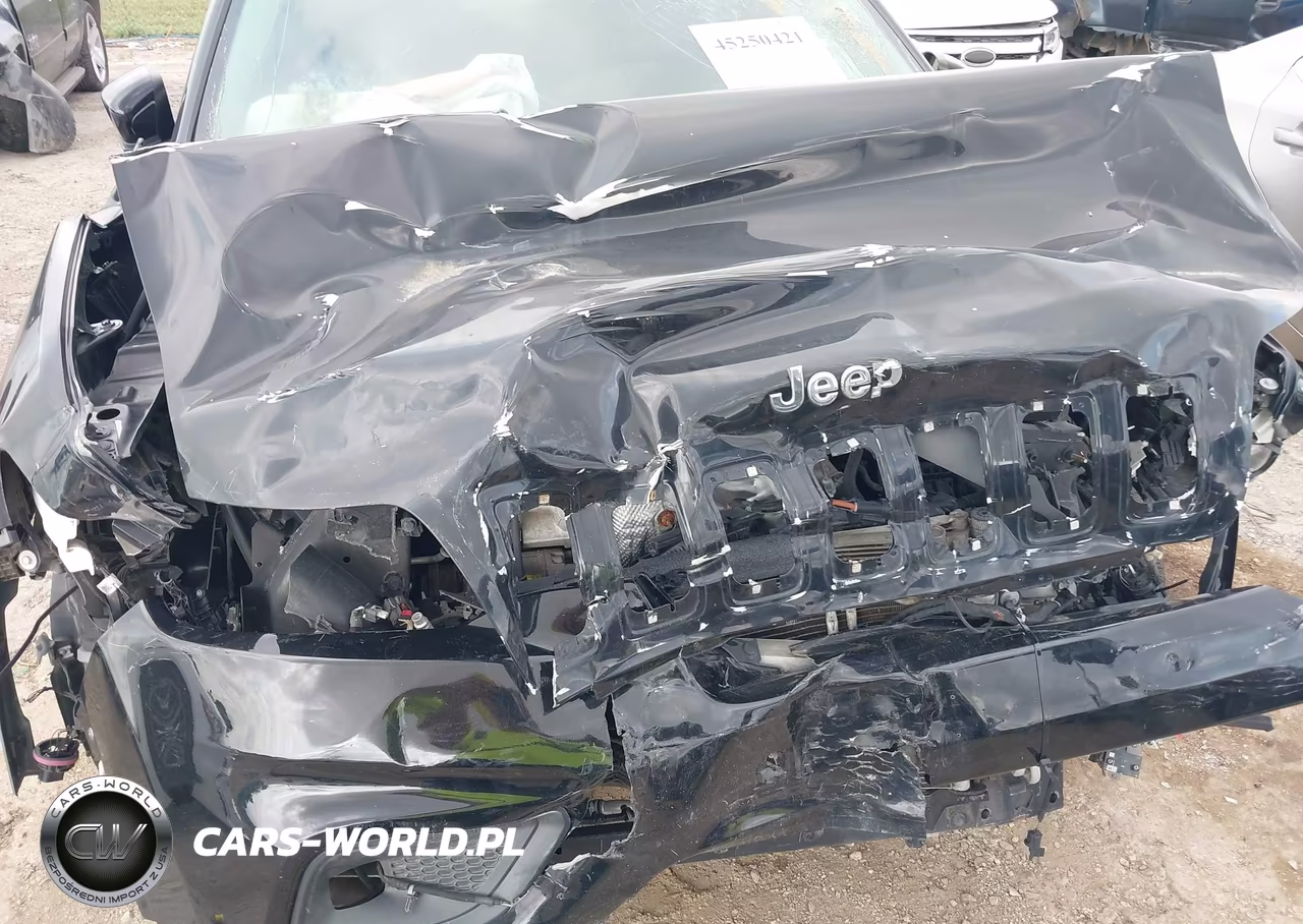 2019 Jeep Cherokee Latitude Plus 4X4 VIN:1C4PJMLN9KD212014 - 6