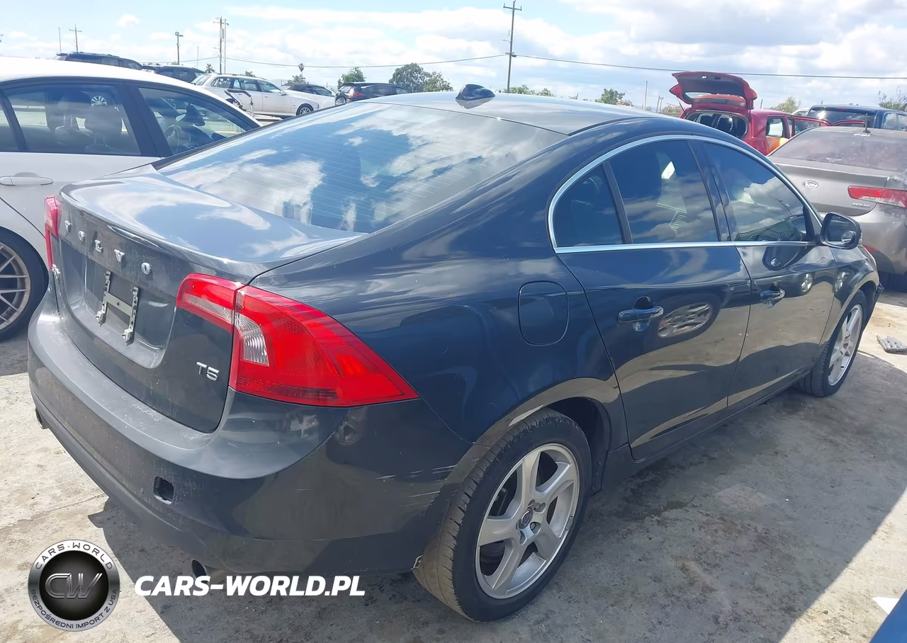 2012 Volvo S60 T5 VIN:YV1622FS7C2034660 - 4
