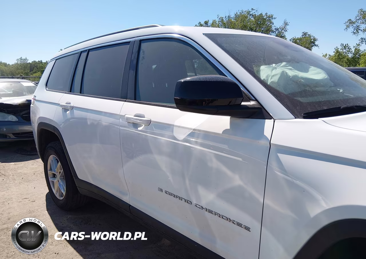 2024 Jeep Grand Cherokee L Laredo 4X4 VIN:1C4RJKAG4R8607643 - 13