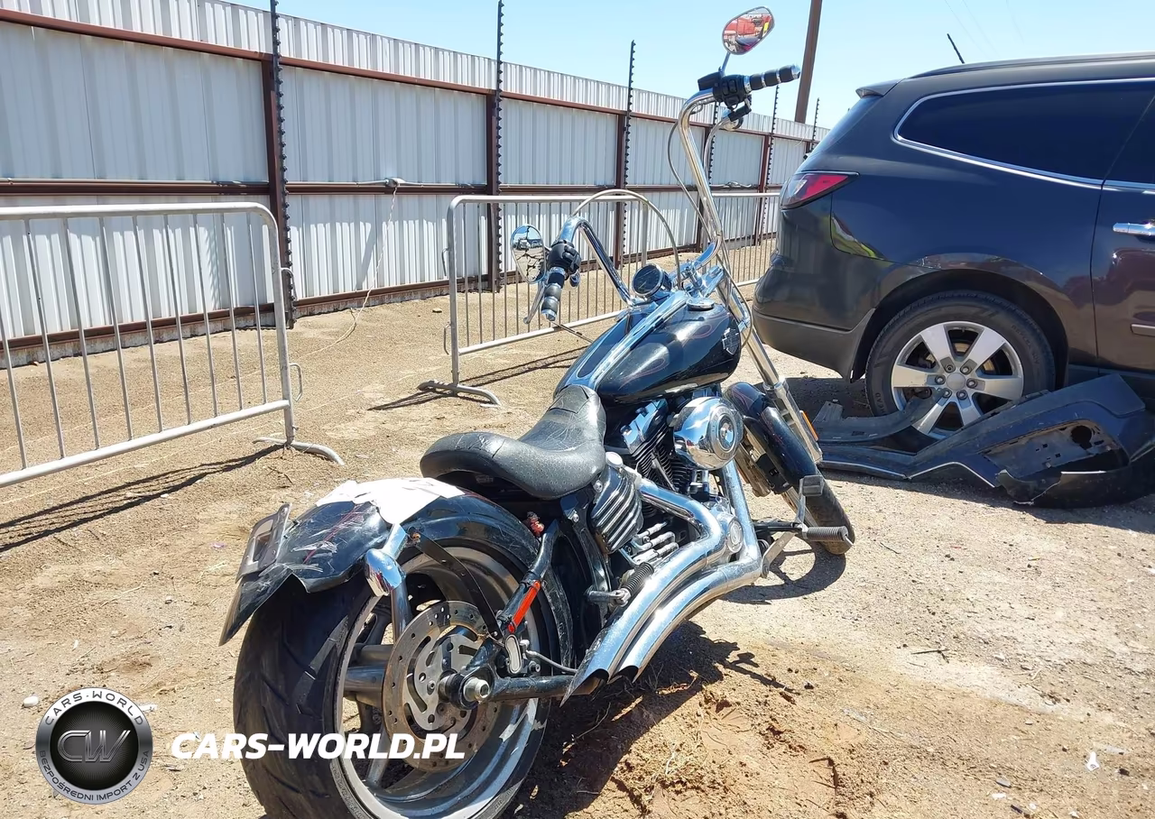 2011 Harley-Davidson Fxcwc VIN:1HD1JK518BB028181 - 4