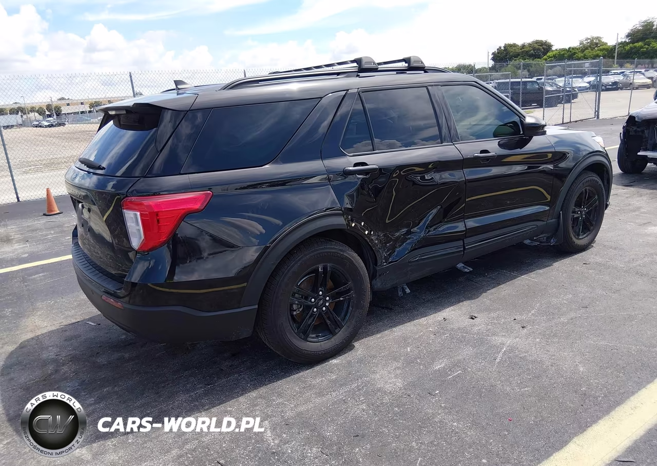 2022 Ford Explorer Xlt VIN:1FMSK7DH5NGC45916 - 4