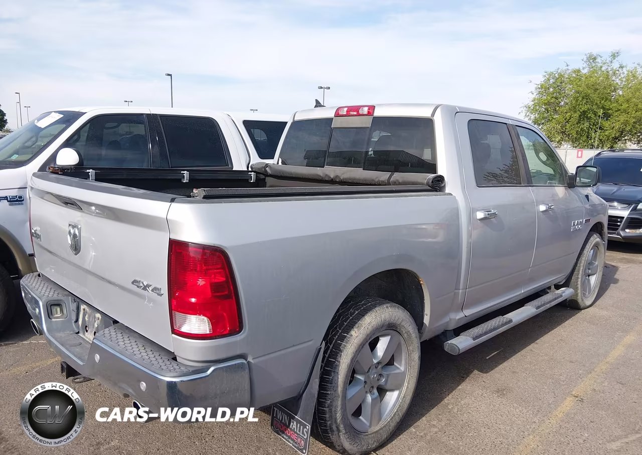 2017 Ram 1500 Big Horn 4X4 5'7 Box VIN:1C6RR7LM4HS876808 - 4