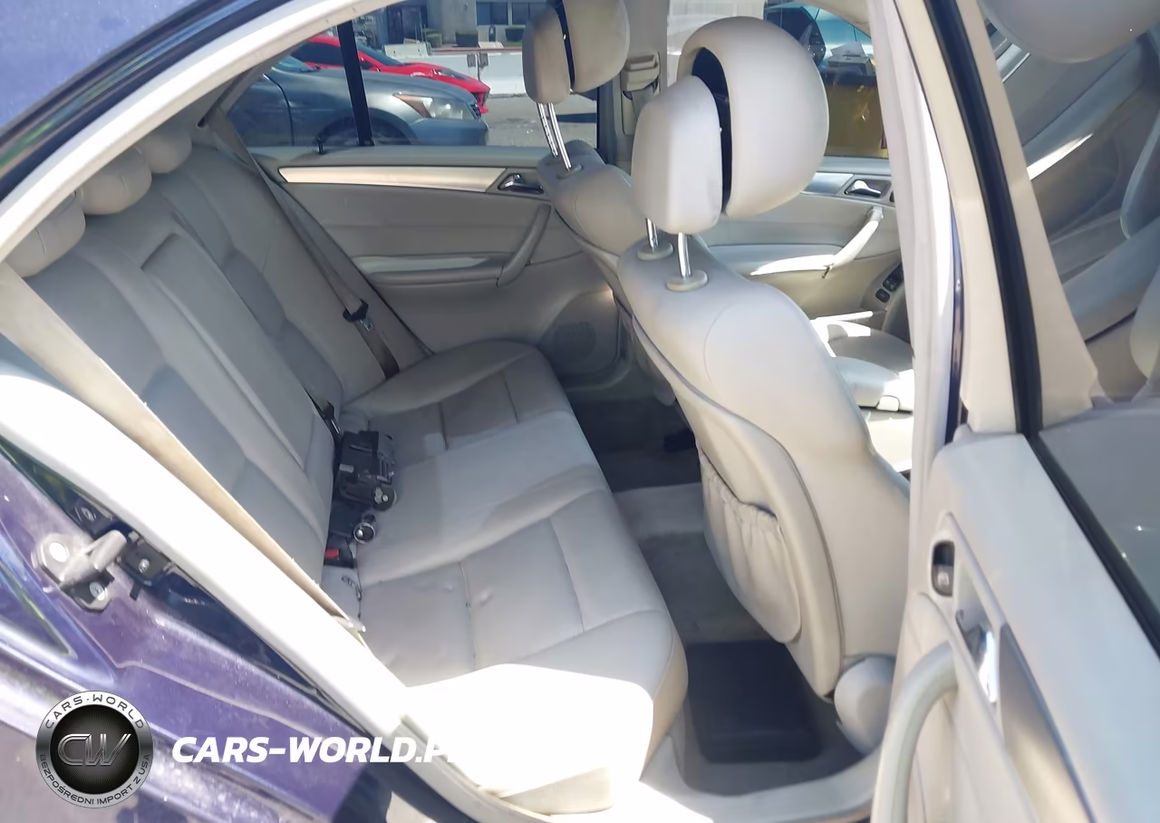 2006 Mercedes-Benz C-Class Sport VIN:WDBRF52H16F742403 - 8