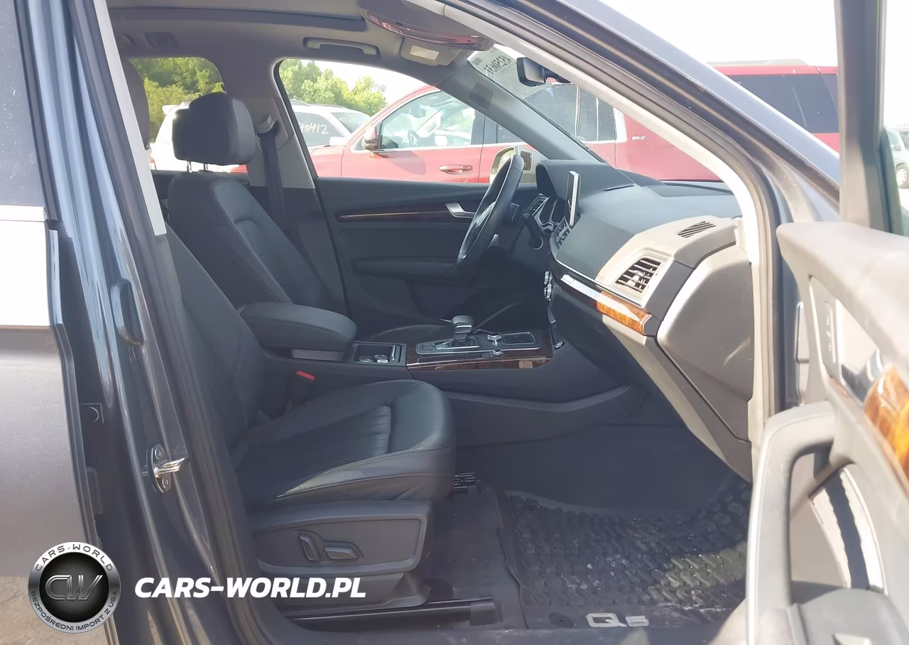 2018 Audi Q5 2.0T Premium-2.0T Tech Premium VIN:WA1BNAFY8J2038749 - 5