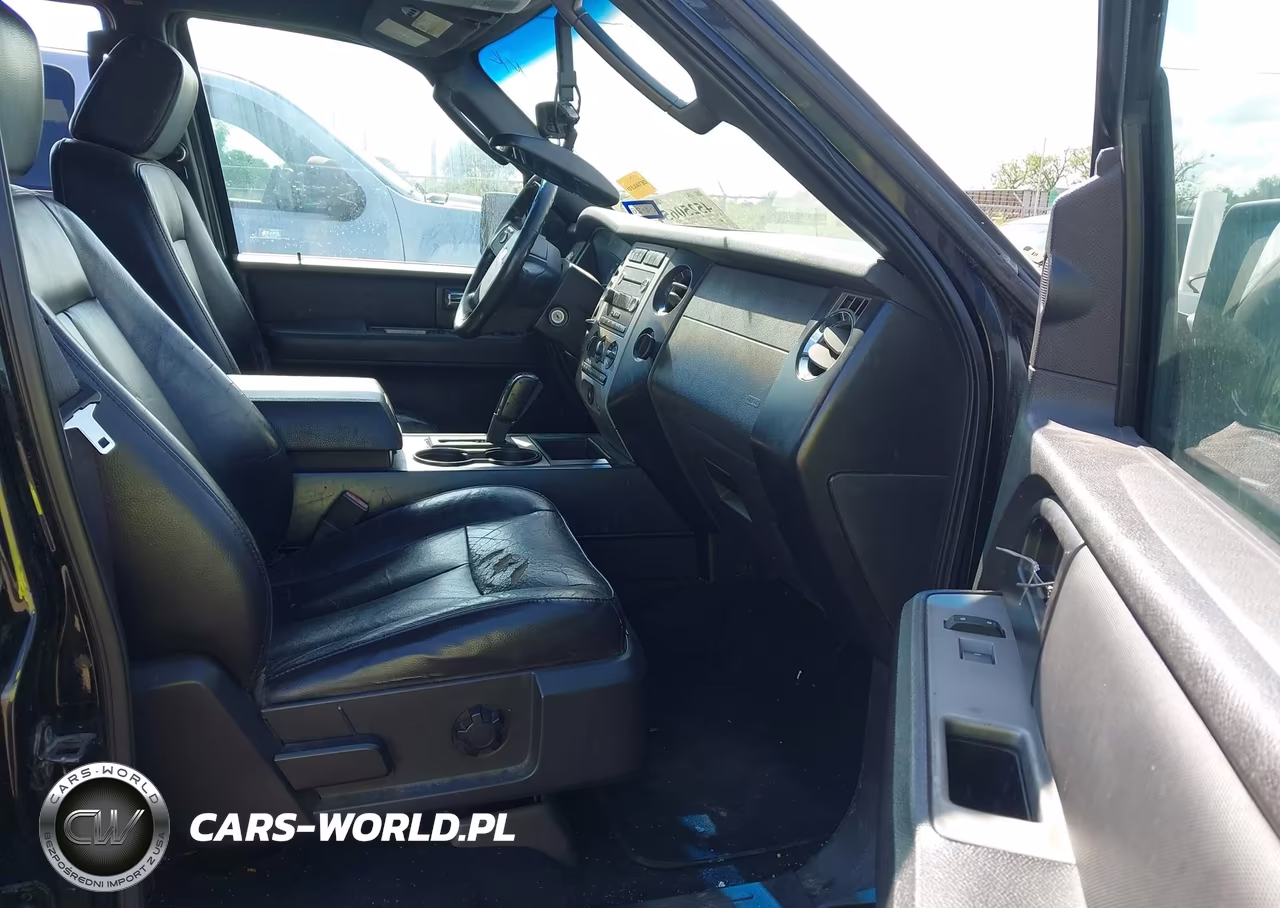 2008 Ford Expedition Xlt VIN:1FMFU155X8LA68630 - 5