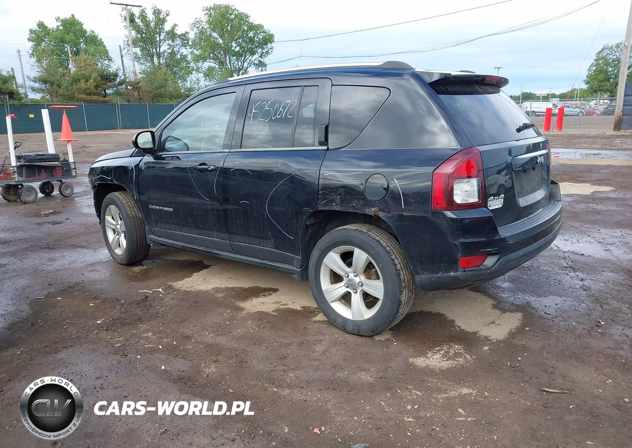 2014 Jeep Compass Sport VIN:1C4NJDBB5ED572352 - 3