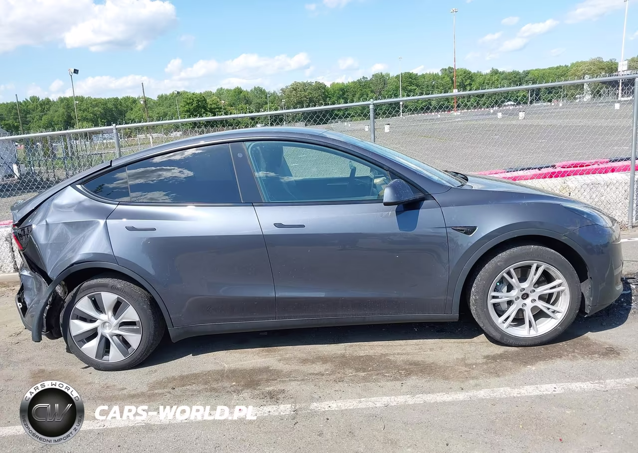 2023 Tesla Model Y Awd-Long Range Dual Motor All-Wheel Drive VIN:7SAYGDEE5PA116493 - 13