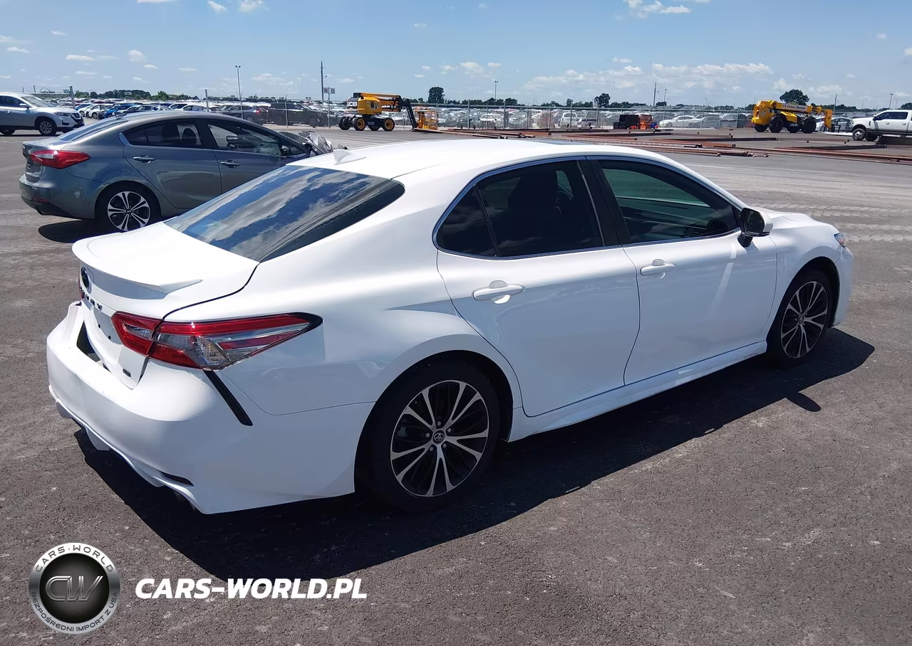 2019 Toyota Camry Se VIN:4T1B11HK1KU818099 - 4