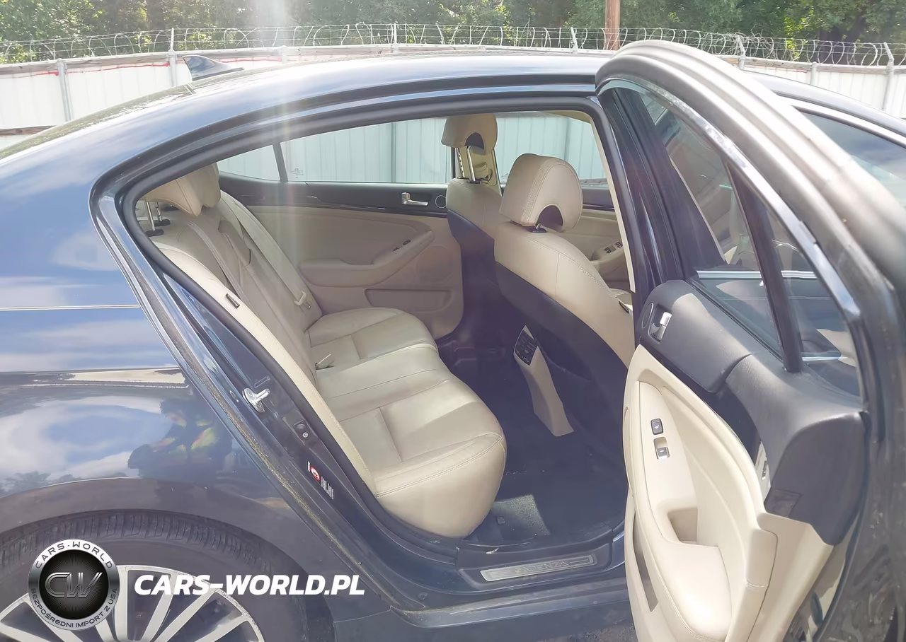 2015 Kia Cadenza Premium VIN:KNALN4D75F5192778 - 8