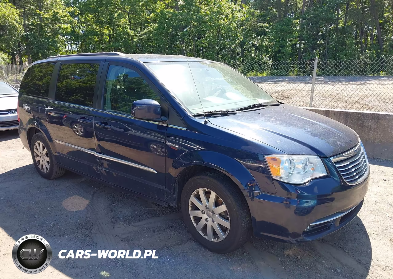 2016 Chrysler Town & Country Touring – zdjęcie 1 z 16