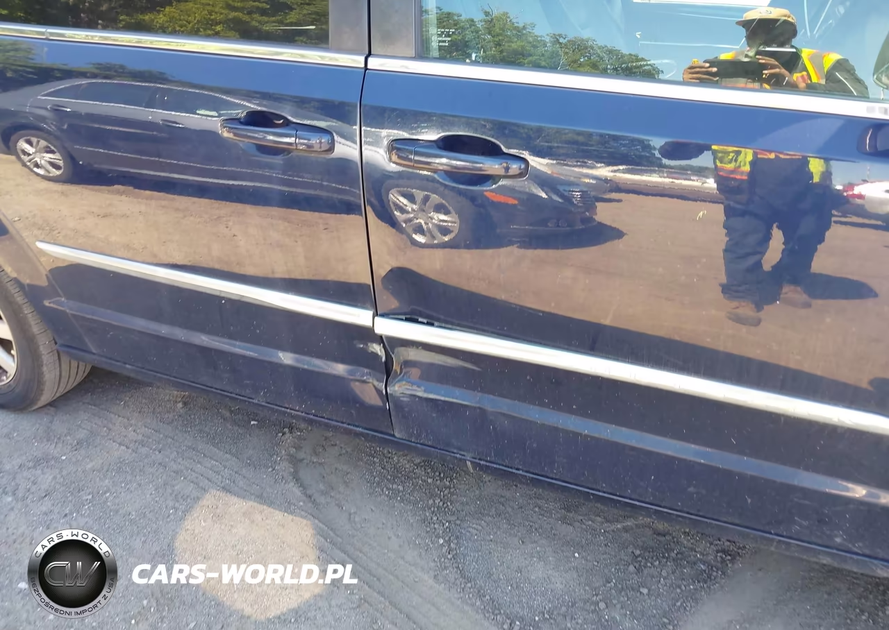 2016 Chrysler Town & Country Touring VIN:2C4RC1BG5GR134145 - 6