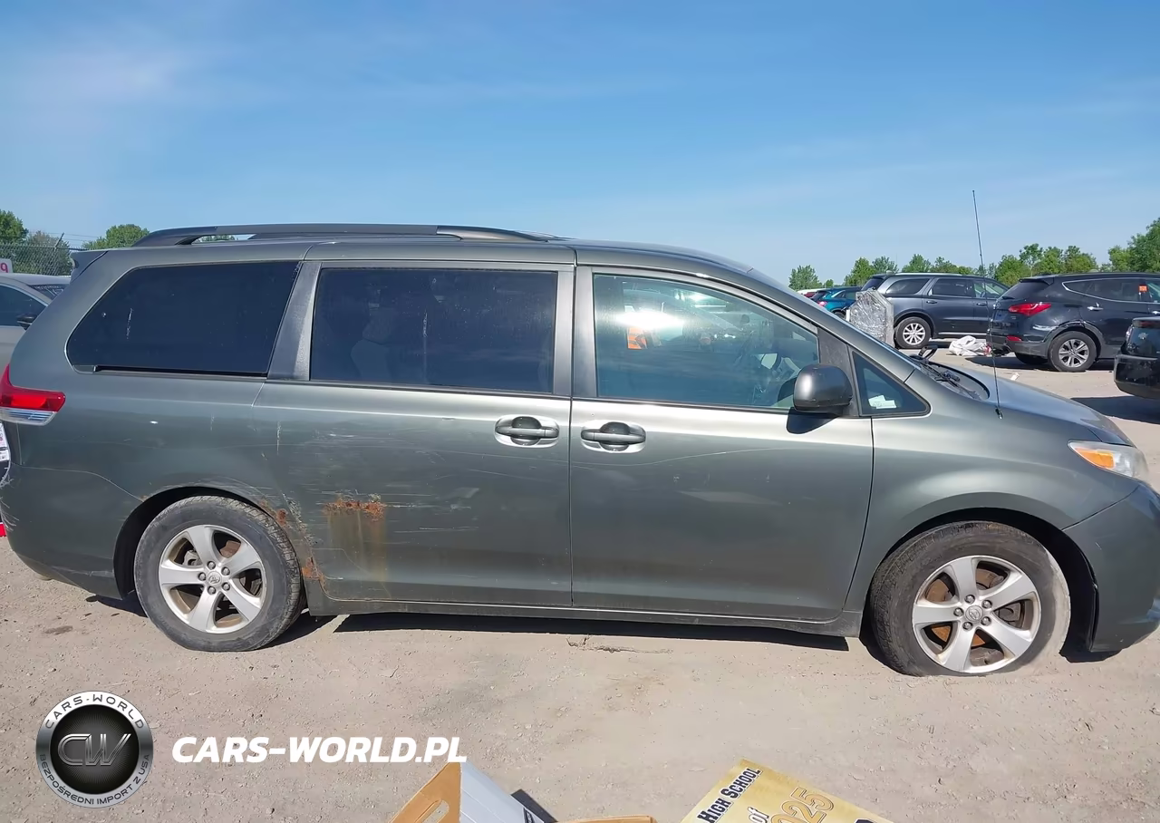 2011 Toyota Sienna Le V6 VIN:5TDKK3DC6BS101763 - 13